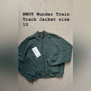 NWOT attached Wunder Train Track jacket